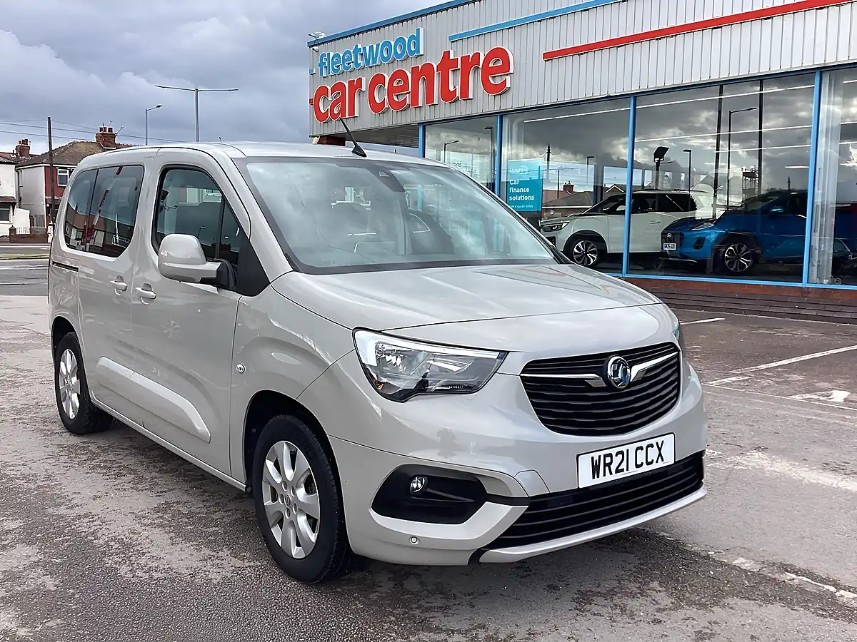 Used 2021 Vauxhall Combo Life Energy Grey - Front View