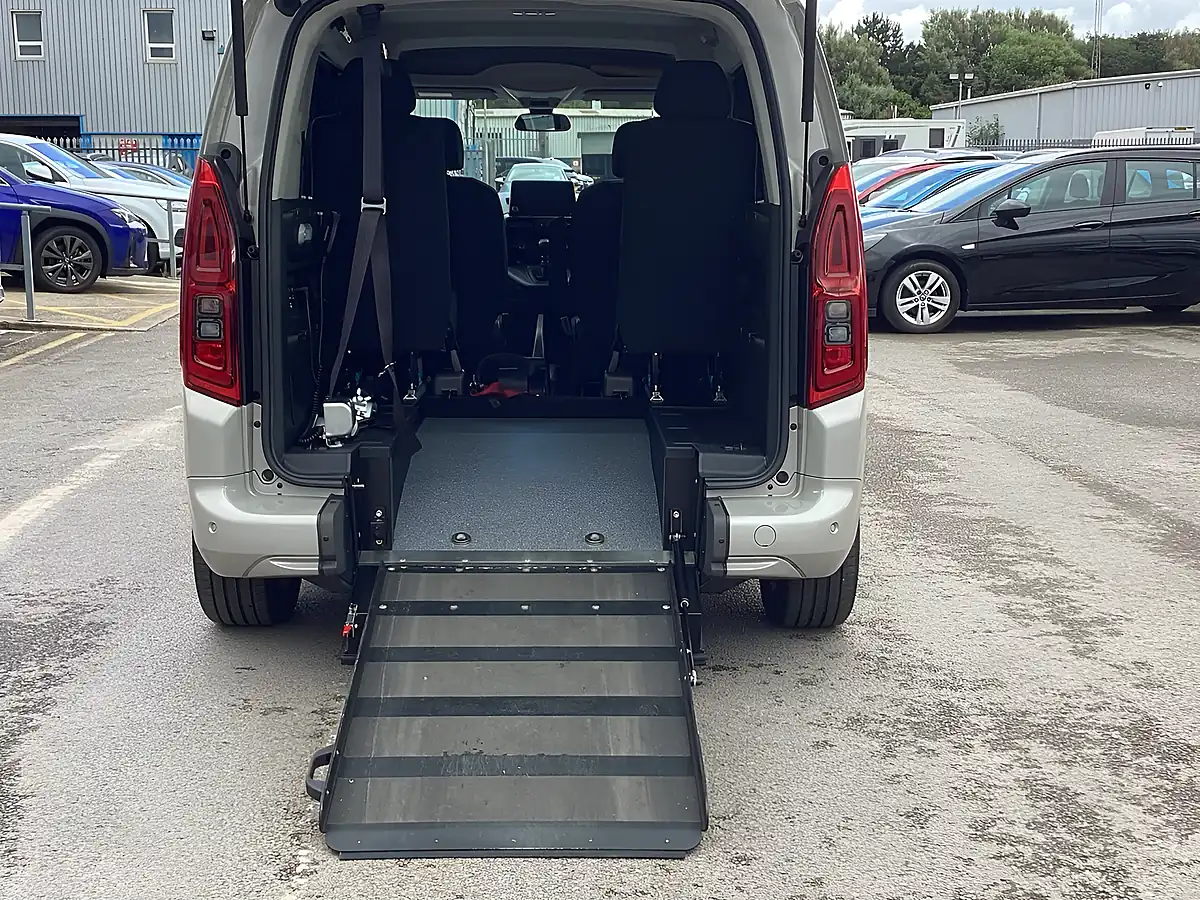 Used 2021 Vauxhall Combo Life Energy Grey - Interior and Exterior details 10