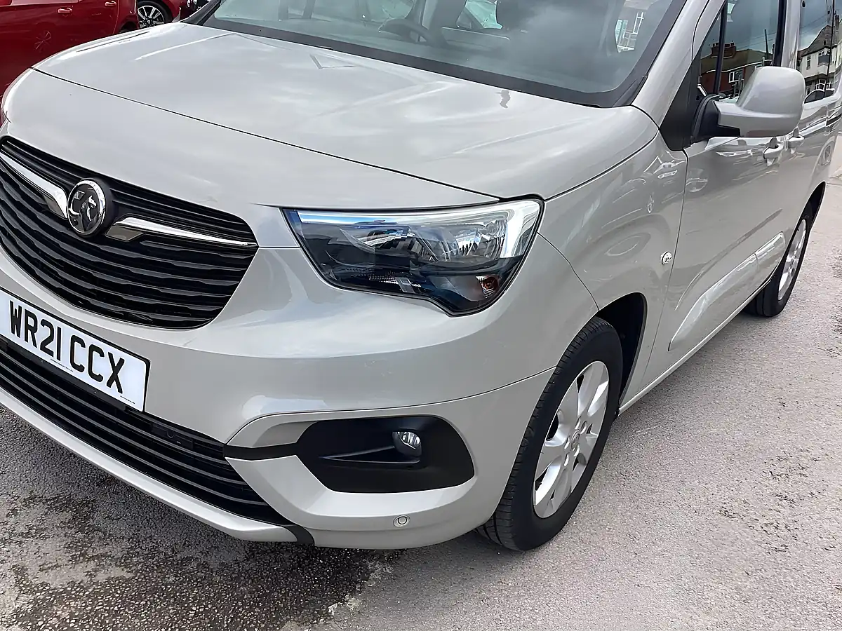 Used 2021 Vauxhall Combo Life Energy Grey - Interior and Exterior details 12