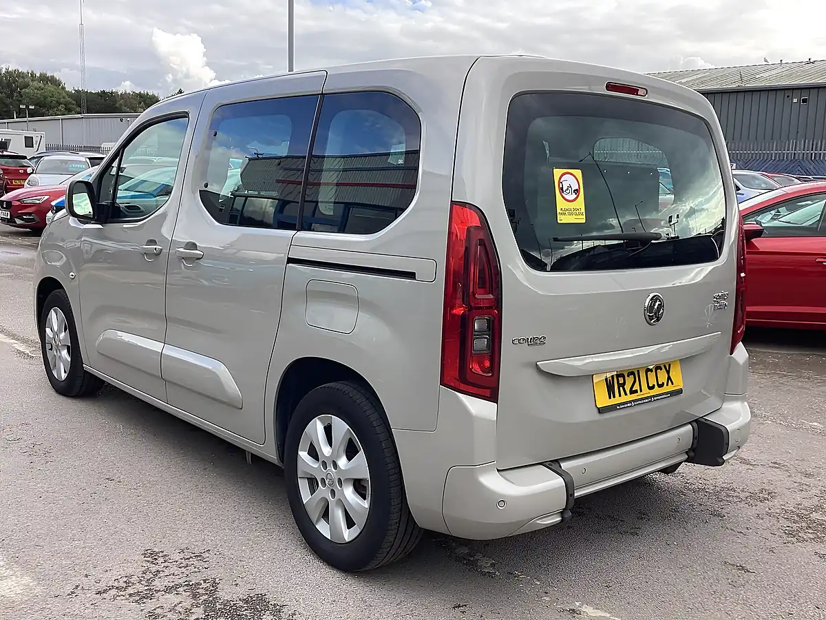 Used 2021 Vauxhall Combo Life Energy Grey - Interior and Exterior details 3