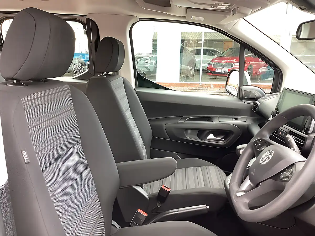 Used 2021 Vauxhall Combo Life Energy Grey - Interior and Exterior details 7