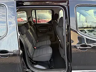 Used 2021 Vauxhall Combo Life Se Black Pearl - Interior and Exterior details 16