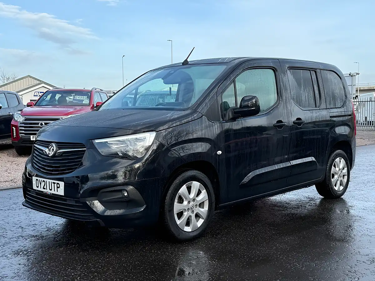 Used 2021 Vauxhall Combo Life Se Black Pearl - Interior and Exterior details 3