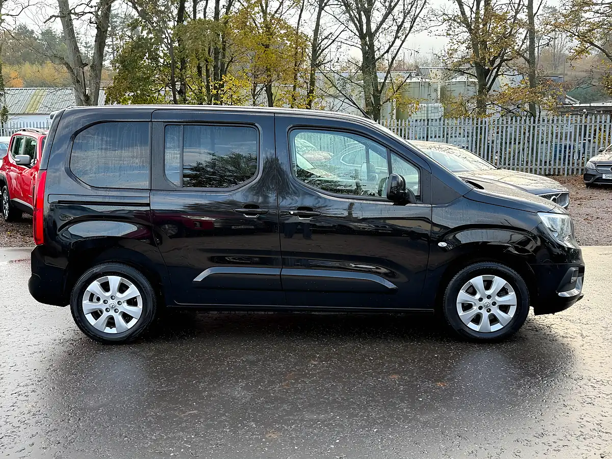 Used 2021 Vauxhall Combo Life Se Black Pearl - Interior and Exterior details 4