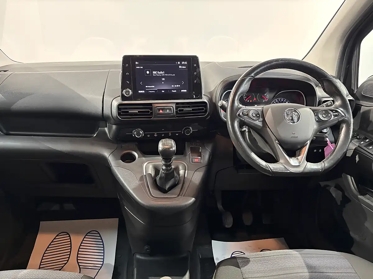 Used 2021 Vauxhall Combo Life Se Onyx Black - Interior and Exterior details 18