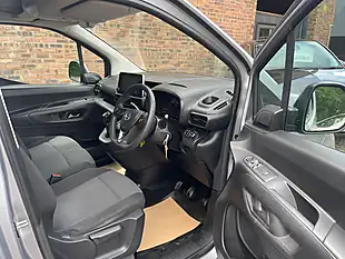 Used 2021 Vauxhall Combo Sportive Grey - Interior and Exterior details 7