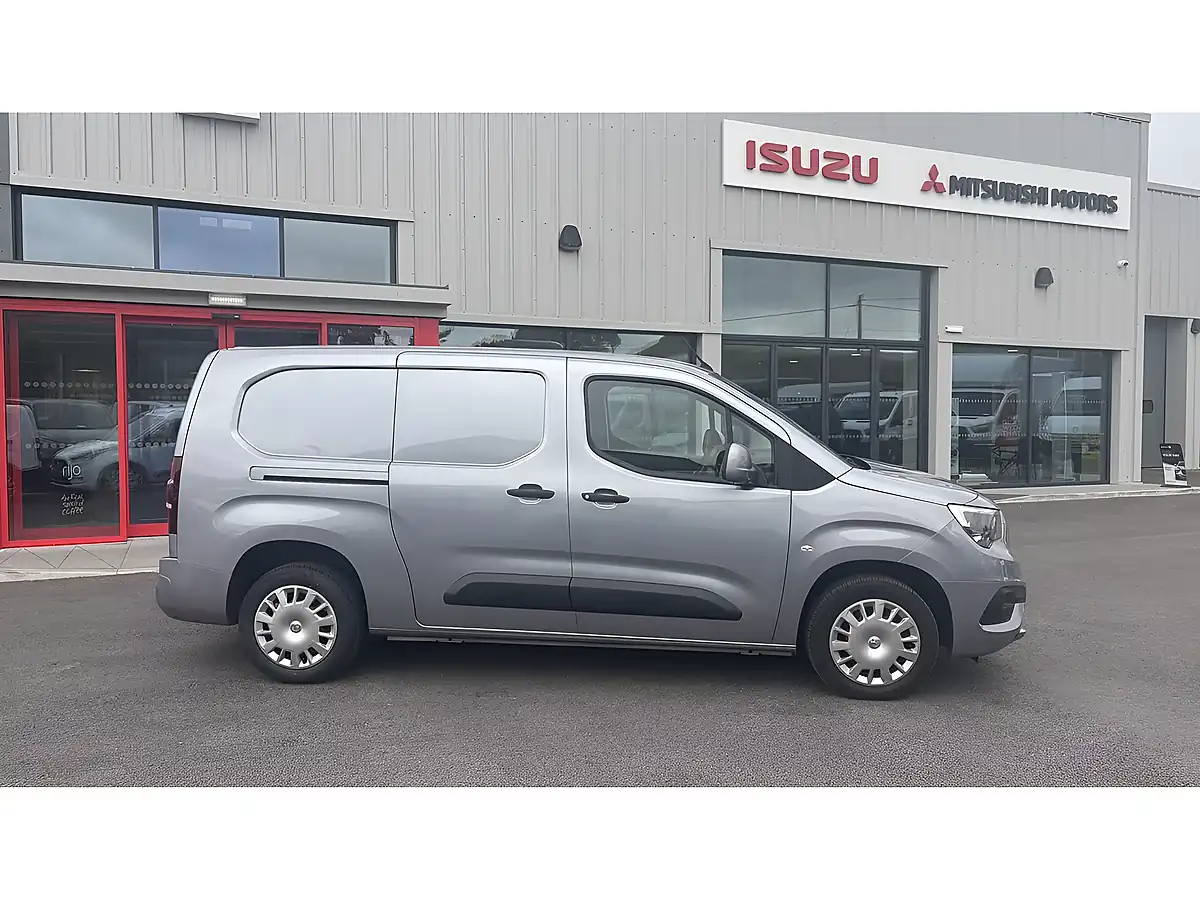 Used 2021 Vauxhall Combo Sportive Grey - Interior and Exterior details 10