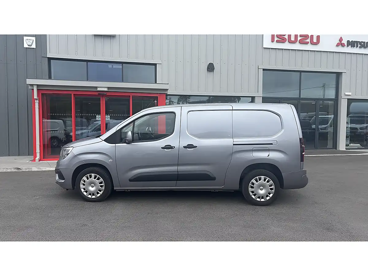 Used 2021 Vauxhall Combo Sportive Grey - Interior and Exterior details 6