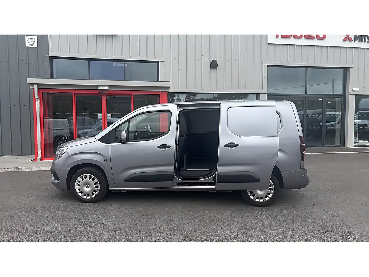 Used 2021 Vauxhall Combo Sportive Grey - Interior and Exterior details 7