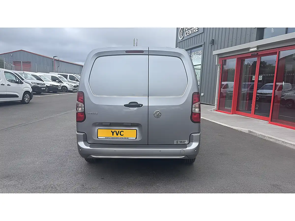 Used 2021 Vauxhall Combo Sportive Grey - Interior and Exterior details 8