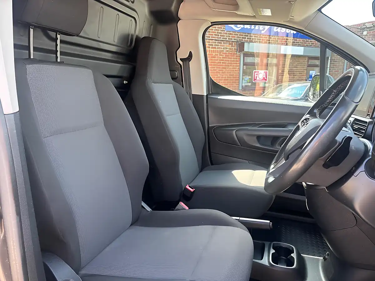 Used 2021 Vauxhall Combo Sportive Grey - Interior and Exterior details 10