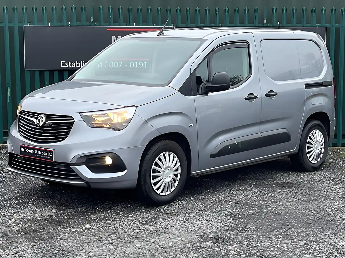 Used 2021 Vauxhall Combo Sportive Grey - Front View
