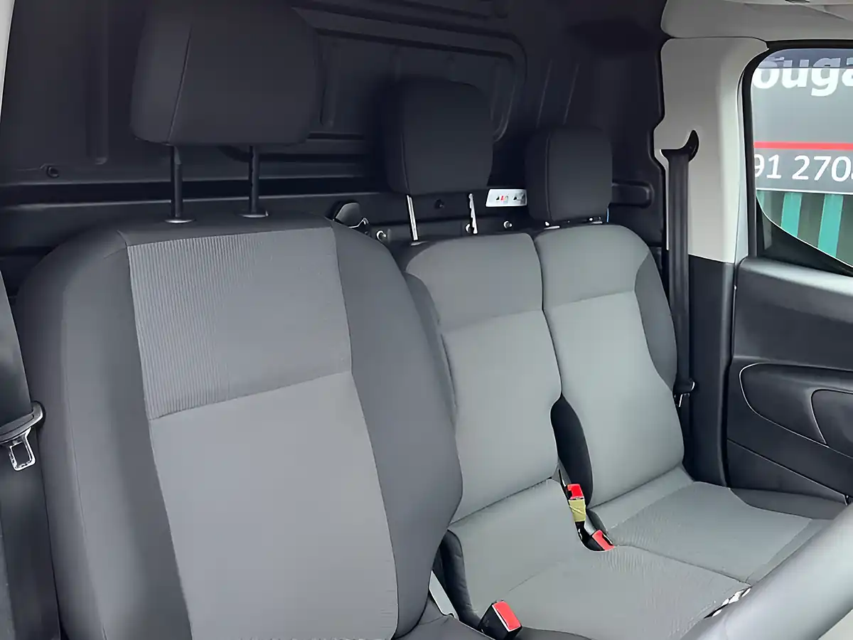 Used 2021 Vauxhall Combo Sportive Grey - Interior and Exterior details 12