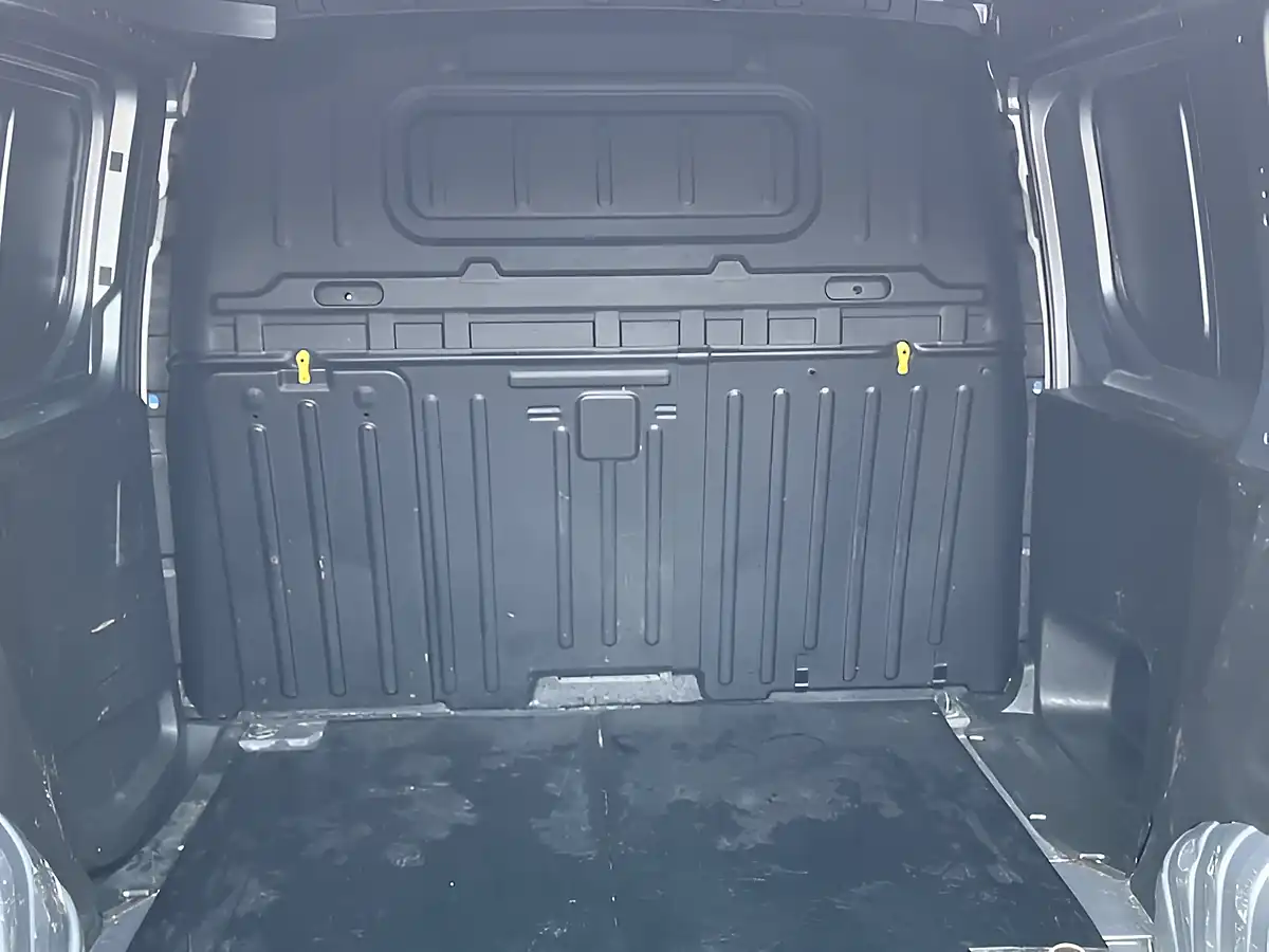 Used 2021 Vauxhall Combo Sportive Grey - Interior and Exterior details 16