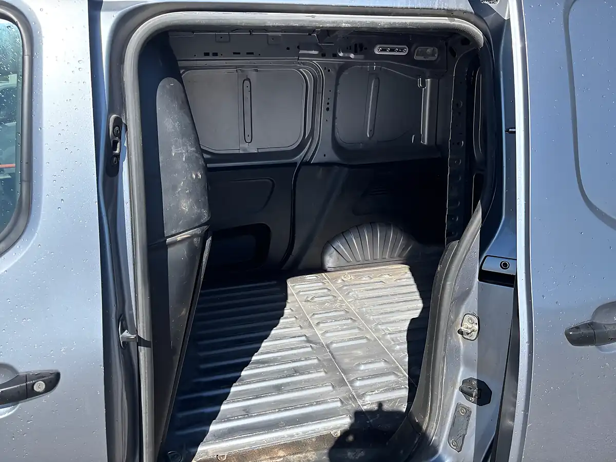 Used 2021 Vauxhall Combo Sportive Grey - Interior and Exterior details 10