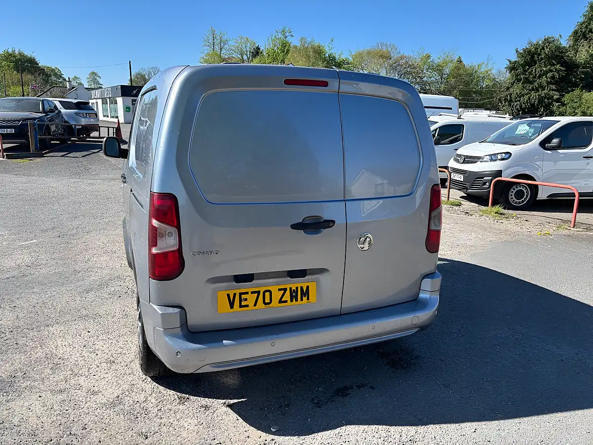 Used 2021 Vauxhall Combo Sportive Grey - Interior and Exterior details 5