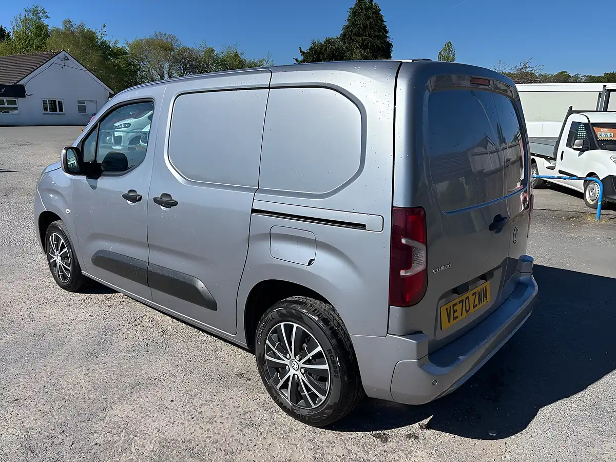 Used 2021 Vauxhall Combo Sportive Grey - Interior and Exterior details 6
