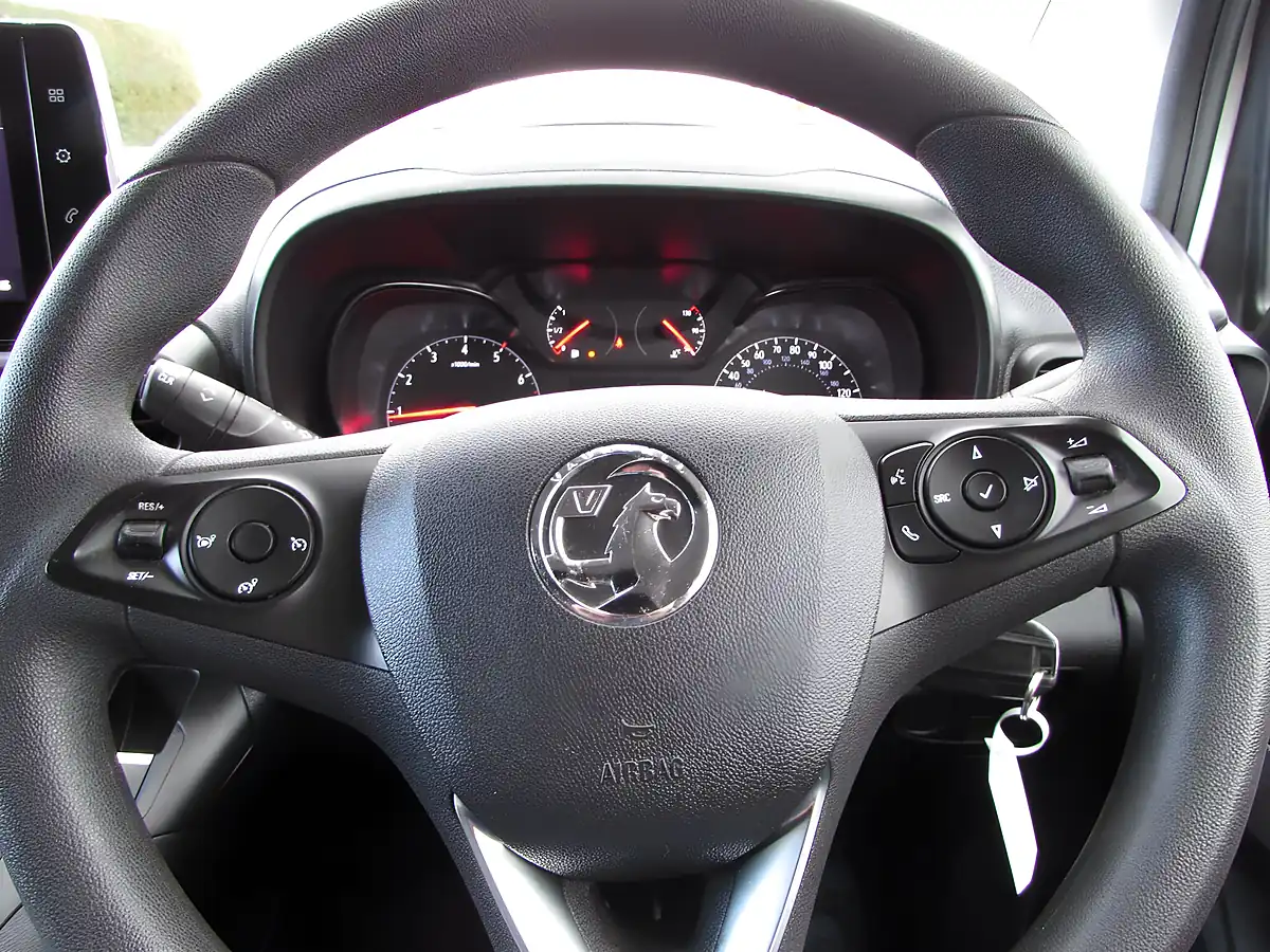 Used 2021 Vauxhall Combo Sportive L1 H1 White - Interior and Exterior details 13