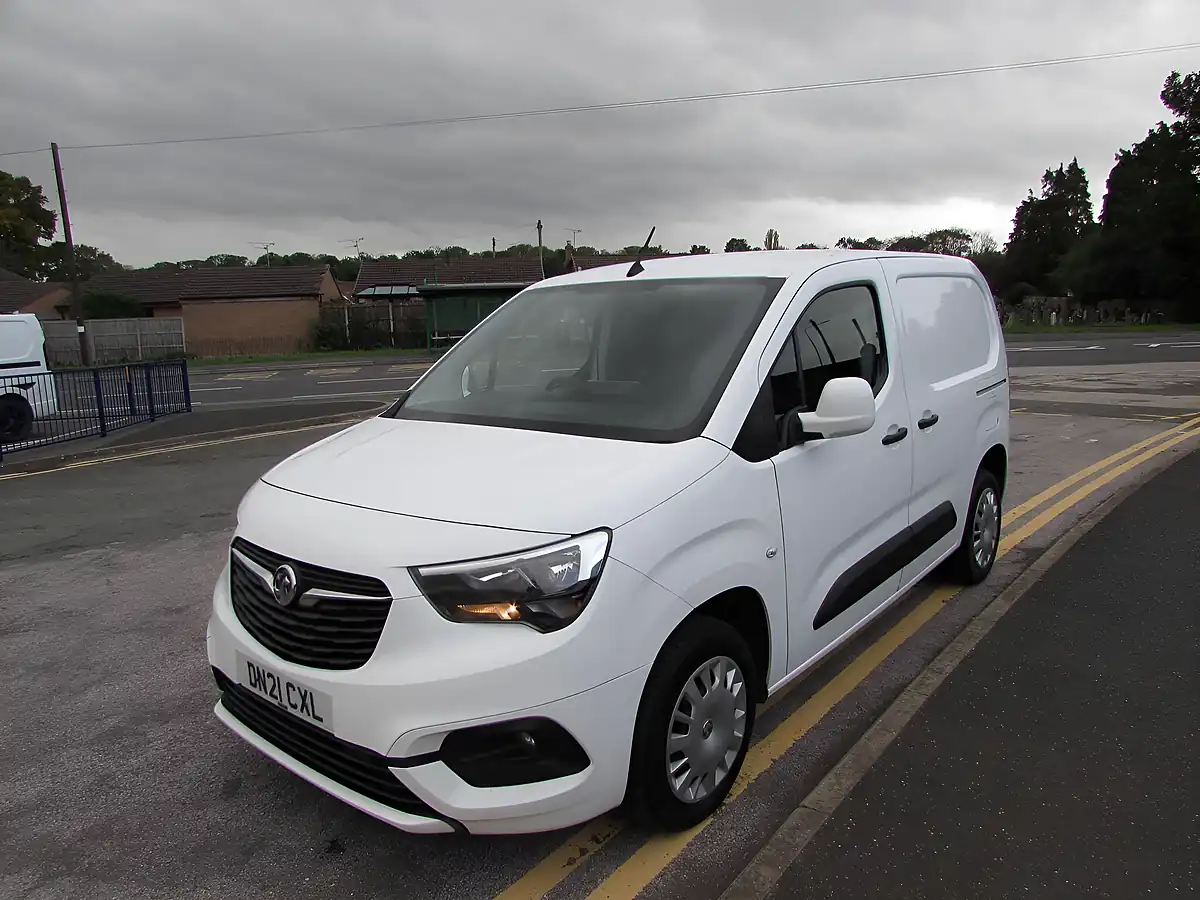 Used 2021 Vauxhall Combo Sportive L1 H1 White - Interior and Exterior details 3