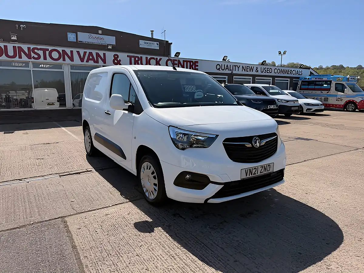 Used 2021 Vauxhall Combo Sportive L1 Swb White - Front View