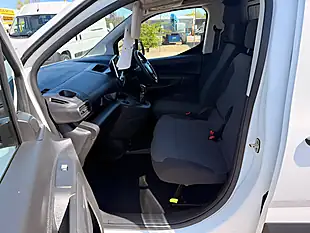 Used 2021 Vauxhall Combo Sportive L1 Swb White - Interior and Exterior details 12