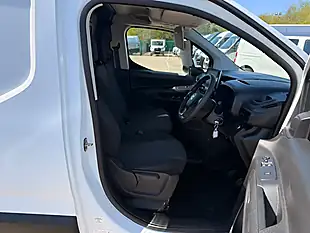 Used 2021 Vauxhall Combo Sportive L1 Swb White - Interior and Exterior details 15