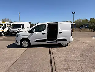 Used 2021 Vauxhall Combo Sportive L1 Swb White - Interior and Exterior details 8