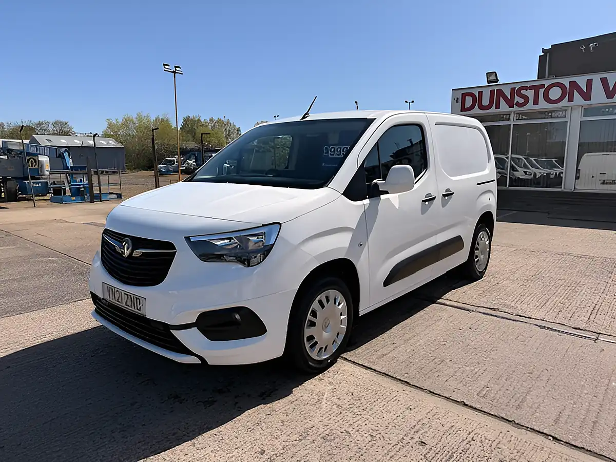 Used 2021 Vauxhall Combo Sportive L1 Swb White - Interior and Exterior details 9