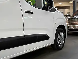 Used 2021 Vauxhall Combo Sportive S/S White - Interior and Exterior details 16