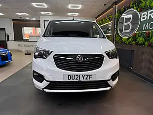 Used 2021 Vauxhall Combo Sportive S/S White - Interior and Exterior details 5