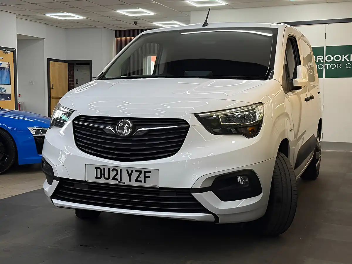 Used 2021 Vauxhall Combo Sportive S/S White - Interior and Exterior details 6