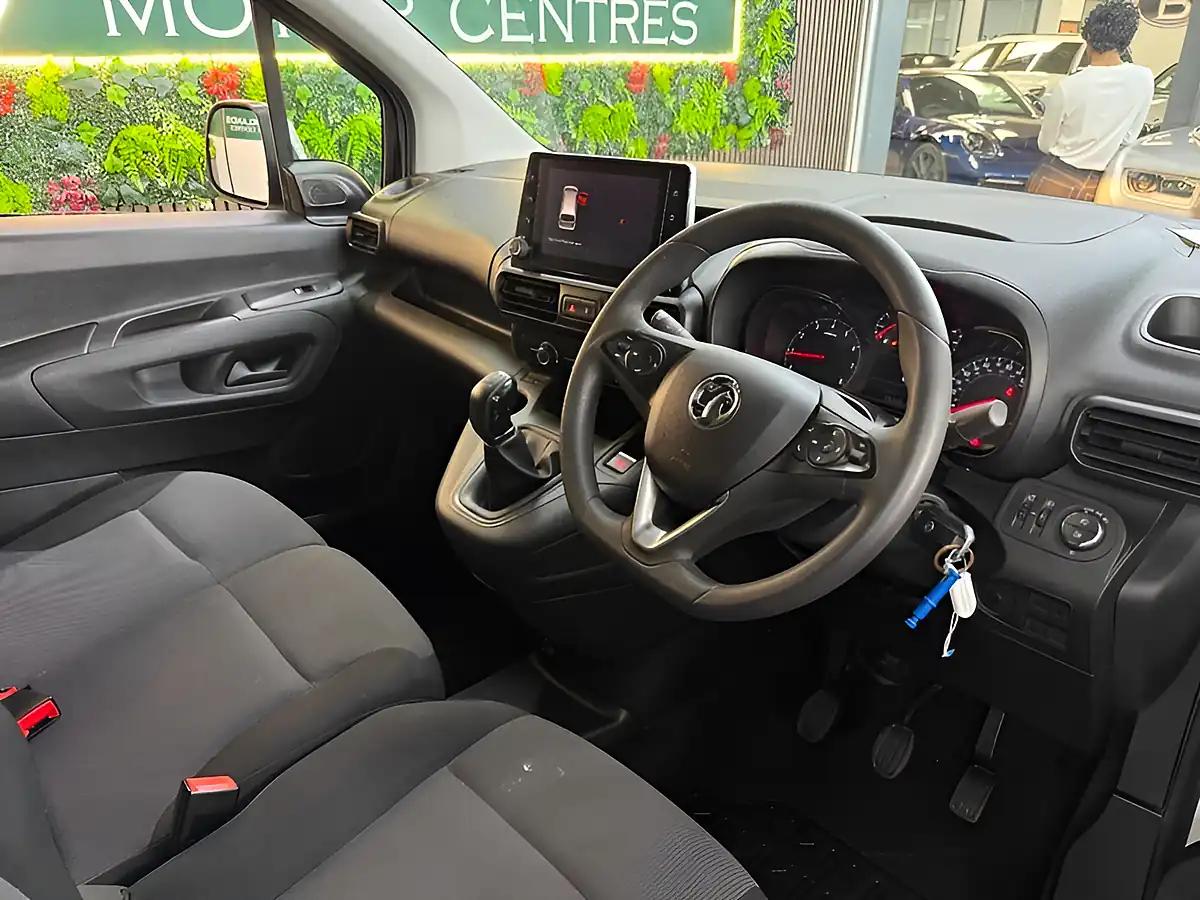 Used 2021 Vauxhall Combo Sportive S/S White - Interior and Exterior details 7