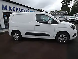 Used 2021 Vauxhall Combo Sportive White - Interior and Exterior details 10