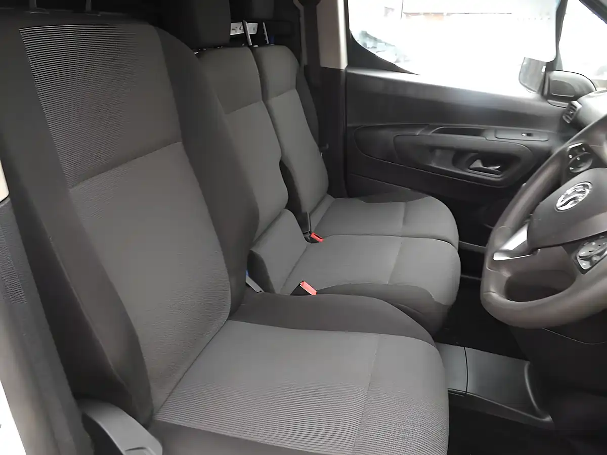 Used 2021 Vauxhall Combo Sportive White - Interior and Exterior details 11