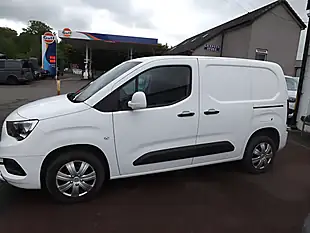 Used 2021 Vauxhall Combo Sportive White - Interior and Exterior details 4