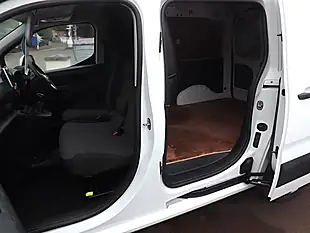 Used 2021 Vauxhall Combo Sportive White - Interior and Exterior details 5