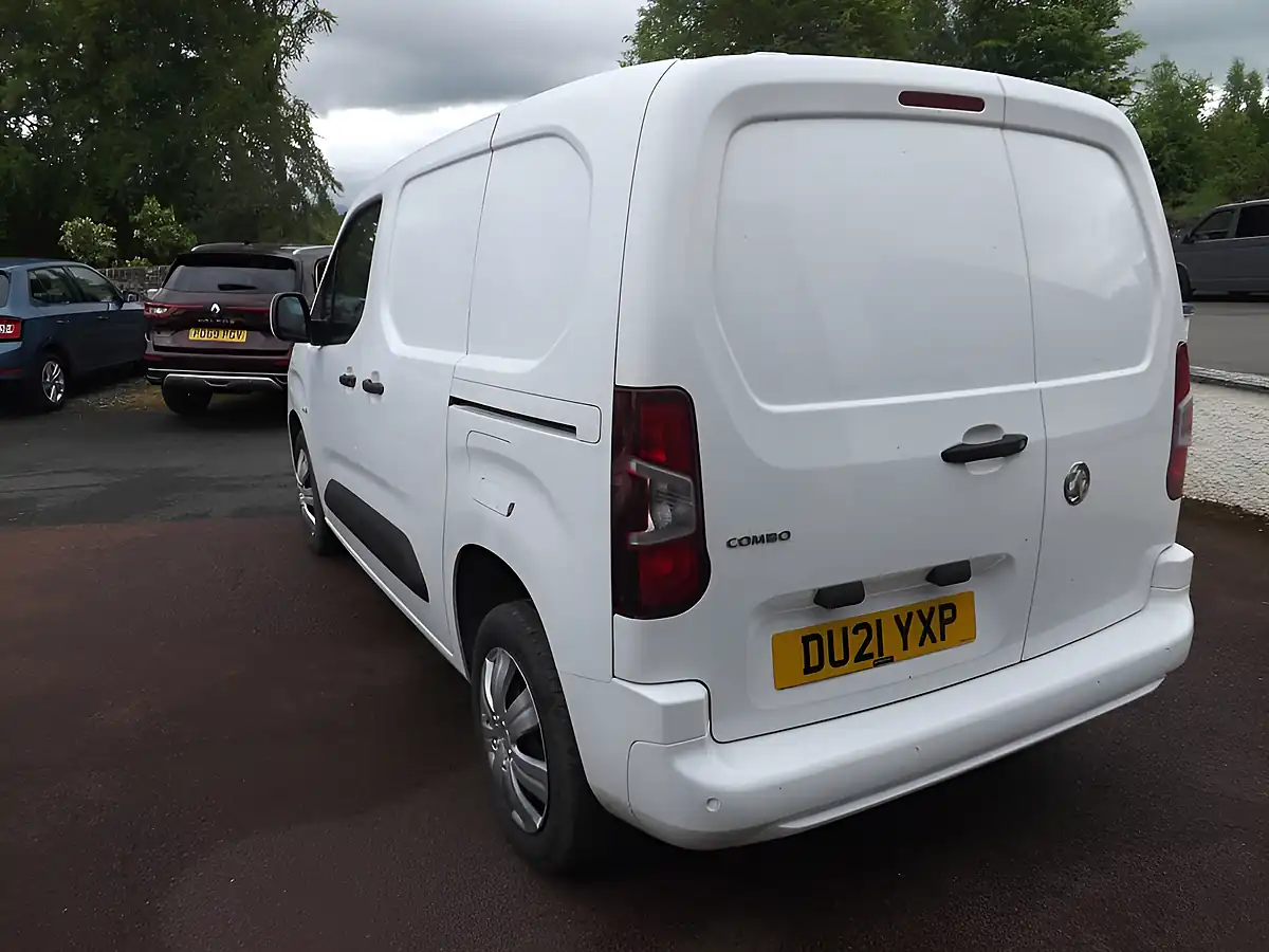 Used 2021 Vauxhall Combo Sportive White - Interior and Exterior details 6