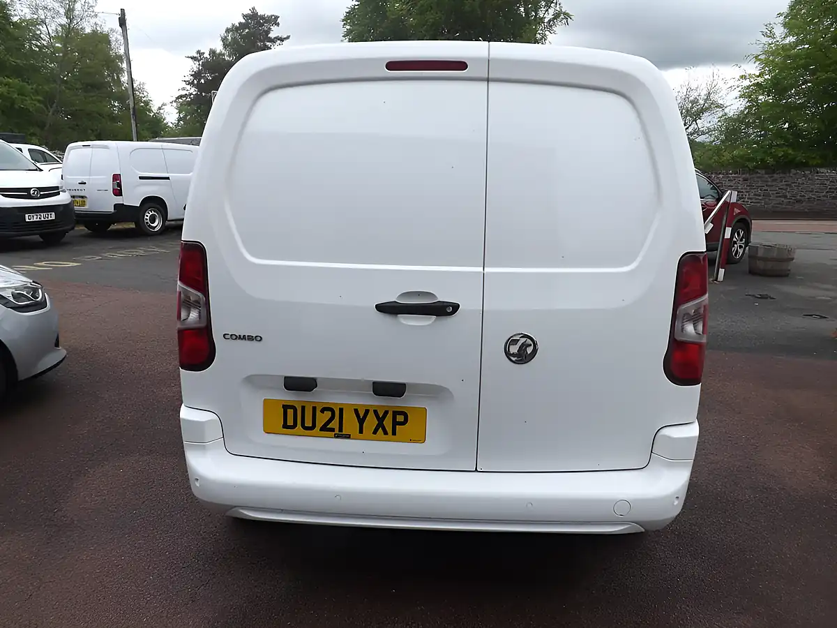 Used 2021 Vauxhall Combo Sportive White - Interior and Exterior details 7