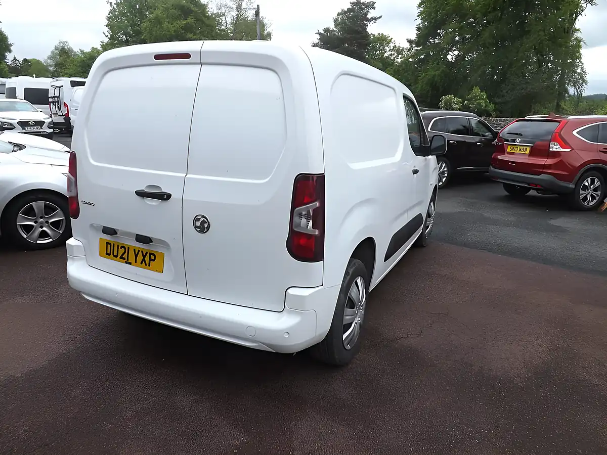 Used 2021 Vauxhall Combo Sportive White - Interior and Exterior details 9