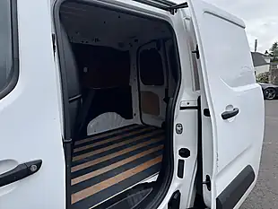 Used 2021 Vauxhall Combo Sportive White - Interior and Exterior details 14