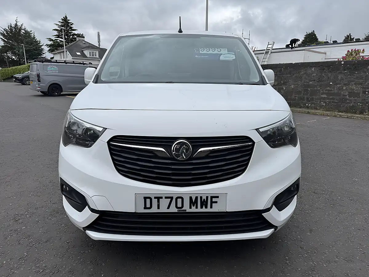 Used 2021 Vauxhall Combo Sportive White - Interior and Exterior details 2
