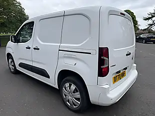 Used 2021 Vauxhall Combo Sportive White - Interior and Exterior details 5