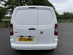 Used 2021 Vauxhall Combo Sportive White - Interior and Exterior details 6