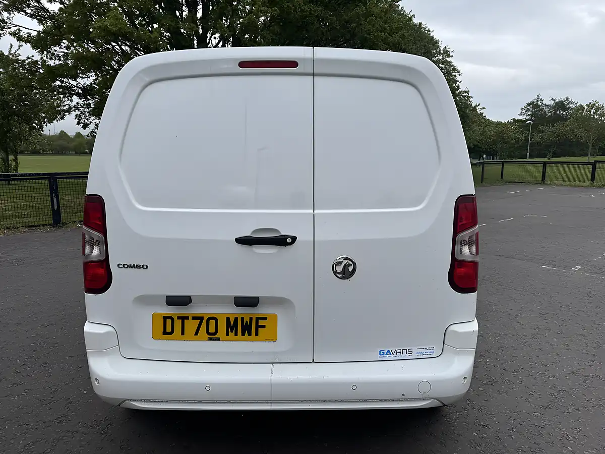 Used 2021 Vauxhall Combo Sportive White - Interior and Exterior details 6
