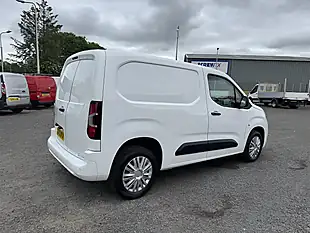 Used 2021 Vauxhall Combo Sportive White - Interior and Exterior details 5
