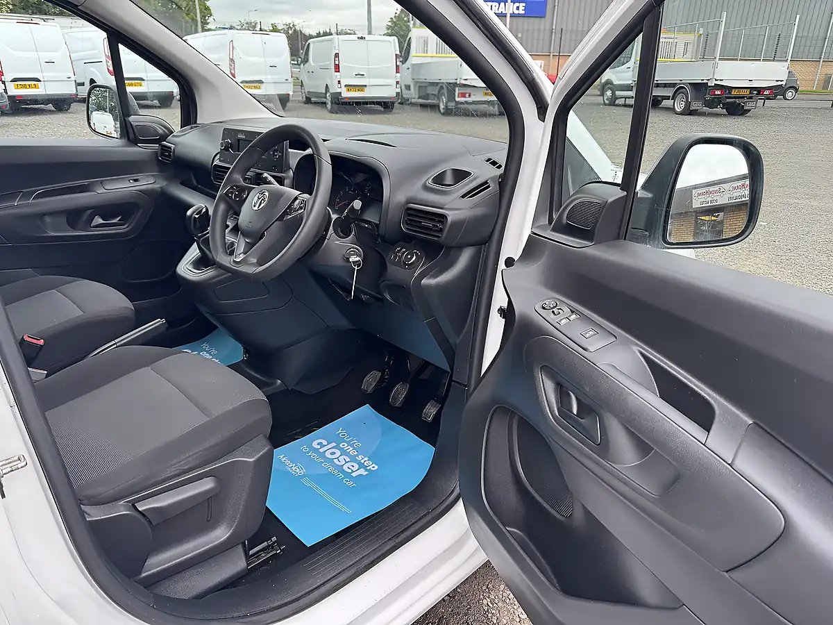 Used 2021 Vauxhall Combo Sportive White - Interior and Exterior details 14
