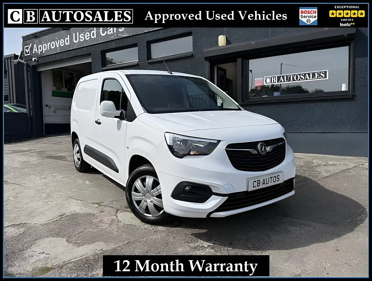 Used 2021 Vauxhall Combo Sportive White - Front View