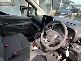 Used 2021 Vauxhall Combo Sportive White - Interior and Exterior details 15