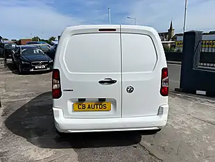 Used 2021 Vauxhall Combo Sportive White - Interior and Exterior details 6