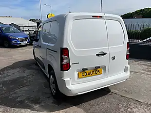 Used 2021 Vauxhall Combo Sportive White - Interior and Exterior details 7